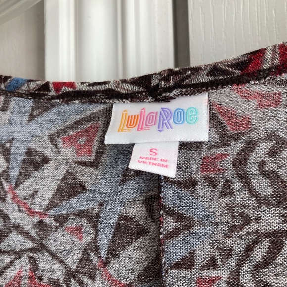 Euc size small sweater, cover lularoe - Picture 3 of 5